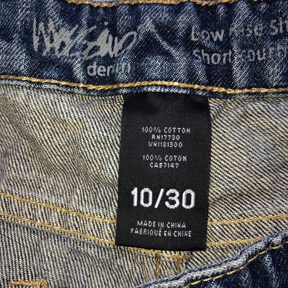 Mossimo Jean Shorts - Picture 3 of 3